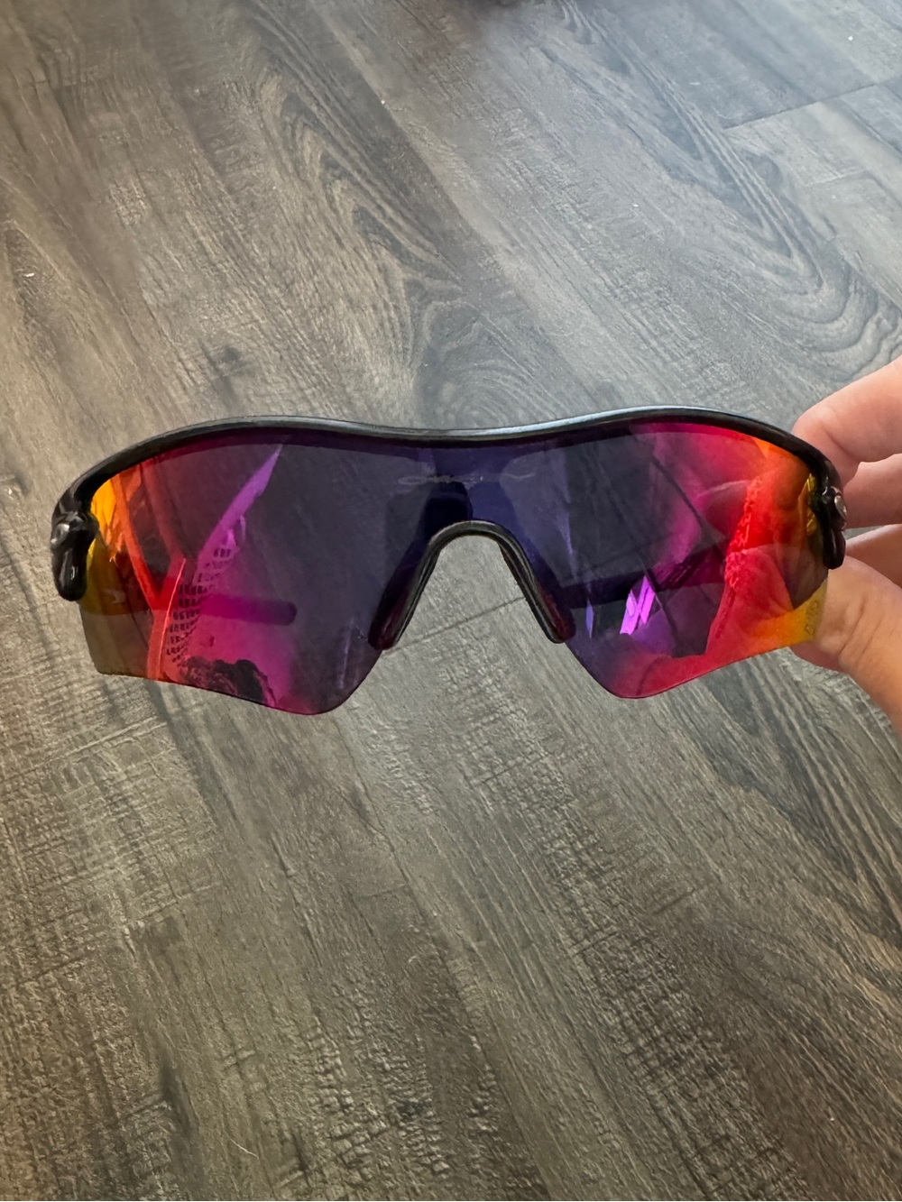 Oakley Men’s Sunglasses - Picture 5 of 6